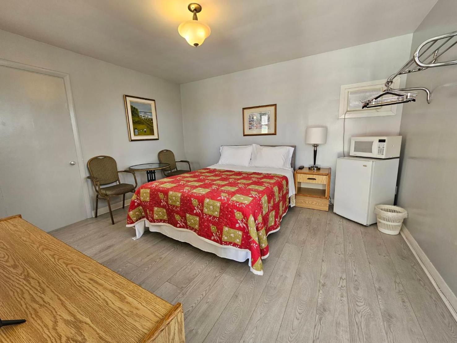 Motel Saint-Hilaire Mont-Saint-Hilaire Ngoại thất bức ảnh
